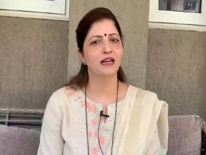 CM ने अशोक खरात मामले में चाकणकर को आयोग अध्यक्ष पद से इस्तीफा देने का आदेश दिया CM ने अशोक खरात मामले में चाकणकर को आयोग अध्यक्ष पद से इस्तीफा देने का आदेश दिया