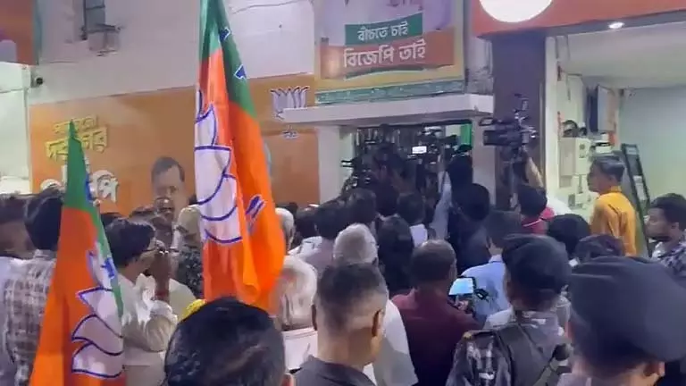 उम्मीदवार को लेकर BJP मुख्यालय पर ज़बरदस्त विरोध प्रदर्शन उम्मीदवार को लेकर BJP मुख्यालय पर ज़बरदस्त विरोध प्रदर्शन