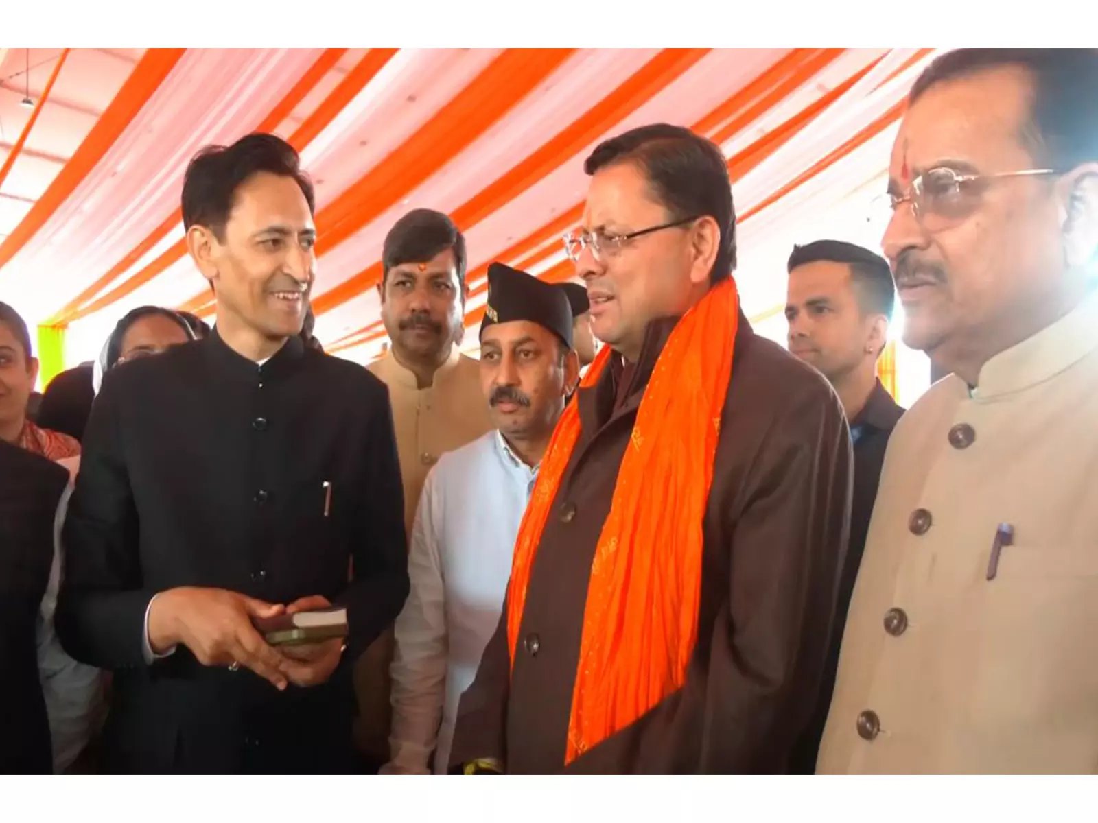 उत्तराखंड के CM धामी ने की हल्द्वानी दौरे से पहले रक्षा मंत्री राजनाथ सिंह के आगमन की तैयारियों की समीक्षा उत्तराखंड के CM धामी ने की हल्द्वानी दौरे से पहले रक्षा मंत्री राजनाथ सिंह के आगमन की तैयारियों की समीक्षा