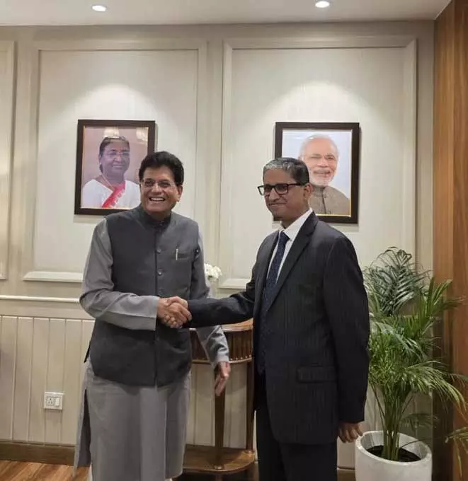 रियाज़ हमीदुल्लाह ने वाणिज्य मंत्री पीयूष गोयल से दिल्ली में की मुलाकात रियाज़ हमीदुल्लाह ने वाणिज्य मंत्री पीयूष गोयल से दिल्ली में की मुलाकात