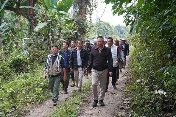 ITANAGAR: मंत्री और विधायक ने सड़क संपर्क के लिए सर्वेक्षण किया ITANAGAR: मंत्री और विधायक ने सड़क संपर्क के लिए सर्वेक्षण किया