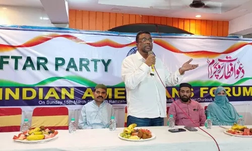 Hyderabad: इंडियन अमेरिकन्स फोरम ने वारंगल में छात्रवृत्ति वितरण का आयोजन किया