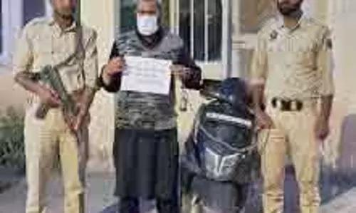 BARAMULLA पुलिस ने उरी में चोरी के दो मामलों का खुलासा किया BARAMULLA पुलिस ने उरी में चोरी के दो मामलों का खुलासा किया
