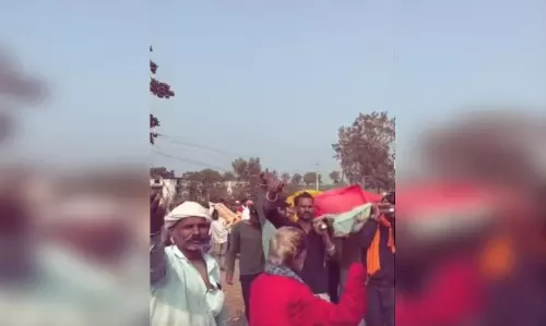 गम का नामोनिशान नहीं...शव यात्रा का चौंकाने वाला VIDEO