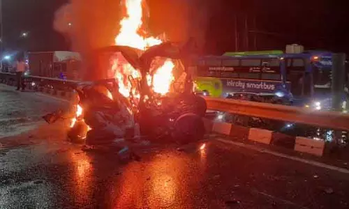Panipat समालखा में वैन में आग लगने से महिला जिंदा जल गई