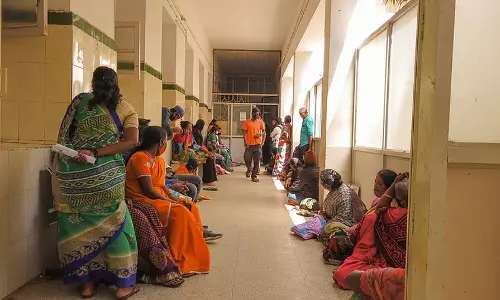 UP : तीन ज़िलों में कुट्टू के आटे से बनी चीज़ें खाने के बाद 85 से ज़्यादा लोग अस्पताल में भर्ती UP : तीन ज़िलों में कुट्टू के आटे से बनी चीज़ें खाने के बाद 85 से ज़्यादा लोग अस्पताल में भर्ती
