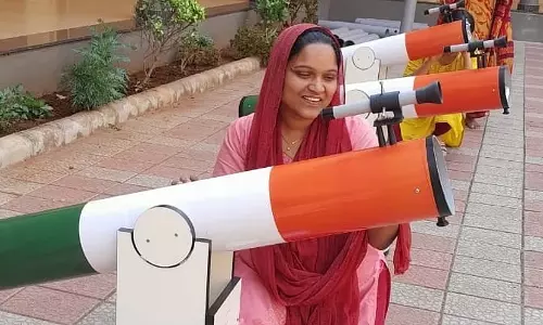 Karnataka: आध्यात्मिक विषयों में प्रशिक्षित, ग्राम पंचायत लाइब्रेरियनों के लिए काम का दायरा बढ़ा Karnataka: आध्यात्मिक विषयों में प्रशिक्षित, ग्राम पंचायत लाइब्रेरियनों के लिए काम का दायरा बढ़ा