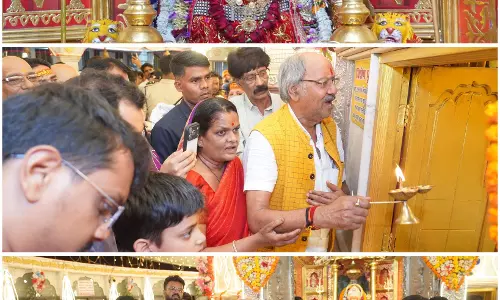 सांसद बृजमोहन अग्रवाल ने सपरिवार डोंगरगढ़ में माँ बम्लेश्वरी के दर्शन किए सांसद बृजमोहन अग्रवाल ने सपरिवार डोंगरगढ़ में माँ बम्लेश्वरी के दर्शन किए