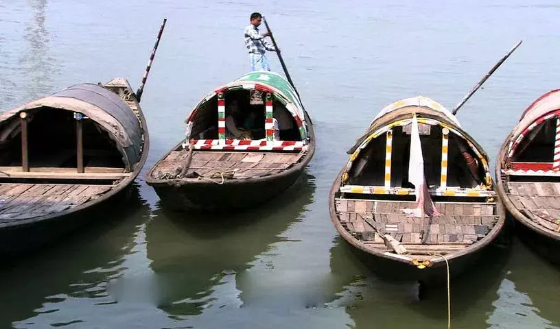 Kothagudem: गोदावरी से दो लापता छात्रों के शव बरामद Kothagudem: गोदावरी से दो लापता छात्रों के शव बरामद