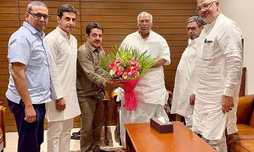 दावणगेरे दक्षिण विधानसभा क्षेत्र: Congress के लिए उम्मीदवार चयन में फंसा पेंच दावणगेरे दक्षिण विधानसभा क्षेत्र: Congress के लिए उम्मीदवार चयन में फंसा पेंच