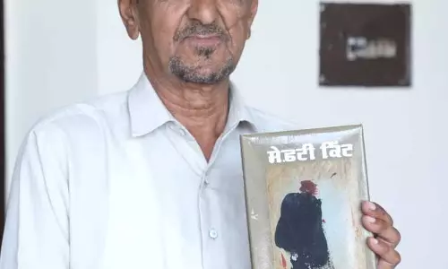 मिट्टी के तेल के दीयों से लेकर वैश्विक ख्याति तक, पंजाबी लेखक Jinder की साहित्यिक यात्रा मिट्टी के तेल के दीयों से लेकर वैश्विक ख्याति तक, पंजाबी लेखक Jinder की साहित्यिक यात्रा