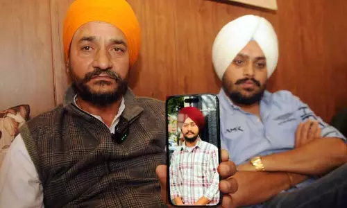 Canada में अमृतसर के युवक की गोली मारकर हत्या, परिवार ने इंसाफ की मांग की Canada में अमृतसर के युवक की गोली मारकर हत्या, परिवार ने इंसाफ की मांग की