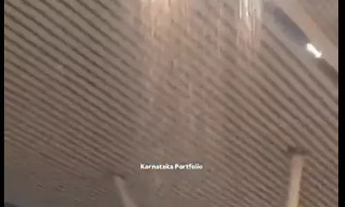 Kempegowda अंतरराष्ट्रीय हवाई अड्डा: रनवे पर बारिश का पानी, विमान उतरने में असमर्थ Kempegowda अंतरराष्ट्रीय हवाई अड्डा: रनवे पर बारिश का पानी, विमान उतरने में असमर्थ