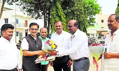 Karnataka : लापरवाही से गाड़ी चलाना, बाइक सवार की मौत Karnataka : लापरवाही से गाड़ी चलाना, बाइक सवार की मौत