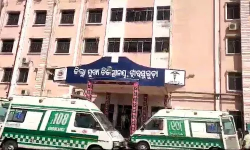 Jharsuguda में बदमाश ने महिला पर गोली चलाई, पुलिस ने तलाशी अभियान शुरू किया