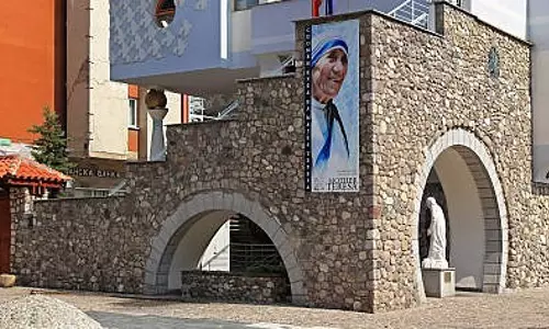 मदर टेरेसा के नाम का अनाधिकृत इस्तेमाल अस्वीकार्य: Missionaries of Charity मदर टेरेसा के नाम का अनाधिकृत इस्तेमाल अस्वीकार्य: Missionaries of Charity