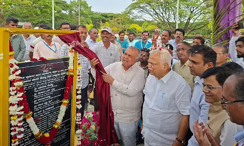परिवहन मंत्री ने चेतावनी दी है कि अगर कोई बिचौलिया पाया गया तो RTO के खिलाफ कार्रवाई की जाएगी परिवहन मंत्री ने चेतावनी दी है कि अगर कोई बिचौलिया पाया गया तो RTO के खिलाफ कार्रवाई की जाएगी