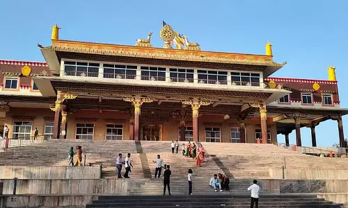 Tehsildar की टीम ने होटलों का दौरा किया: घरेलू इस्तेमाल वाले सिलेंडर ज़ब्त