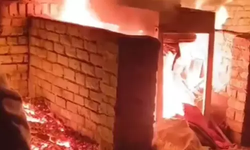 Faridabad: फरीदाबाद में प्लाईवुड कंपनी में भीषण आग Faridabad: फरीदाबाद में प्लाईवुड कंपनी में भीषण आग