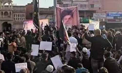 Jaipur: राजस्थान में ईद पर दिखा विरोध और सौहार्द का संगम Jaipur: राजस्थान में ईद पर दिखा विरोध और सौहार्द का संगम