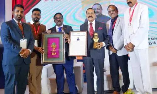 Dr. Jitendra को चेन्नई में मेडिसिन और डायबिटीज के लिए लाइफटाइम अचीवमेंट अवार्ड दिया गया Dr. Jitendra को चेन्नई में मेडिसिन और डायबिटीज के लिए लाइफटाइम अचीवमेंट अवार्ड दिया गया
