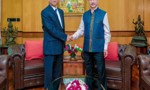 Jaishankar ने बांग्लादेश और कजाकिस्तान के राजनयिकों से द्विपक्षीय संबंधों पर की चर्चा Jaishankar ने बांग्लादेश और कजाकिस्तान के राजनयिकों से द्विपक्षीय संबंधों पर की चर्चा