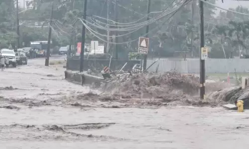 हवाई में भीषण बाढ़, हजारों लोग सुरक्षित स्थानों पर evacuated, बांध टूटने का खतरा
