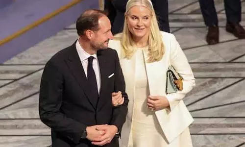Norway: राजकुमारी ने एपस्टीन से संबंधों को लेकर धोखे का दावा किया Norway: राजकुमारी ने एपस्टीन से संबंधों को लेकर धोखे का दावा किया