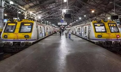 Mumbai : 22 मार्च को वेस्टर्न और सेंट्रल लाइनों पर जंबो और मेगा ब्लॉक की घोषणा Mumbai : 22 मार्च को वेस्टर्न और सेंट्रल लाइनों पर जंबो और मेगा ब्लॉक की घोषणा