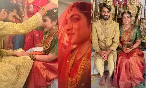 Punarnavi ने चुपके से शादी कर ली.. तस्वीरें इंटरनेट पर वायरल हो रही Punarnavi ने चुपके से शादी कर ली.. तस्वीरें इंटरनेट पर वायरल हो रही