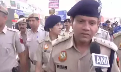 दिल्ली पुलिस ने लोगों से अफवाहों पर ध्यान न देने की अपील की, Uttam Nagar में सुरक्षा बढ़ाई दिल्ली पुलिस ने लोगों से अफवाहों पर ध्यान न देने की अपील की, Uttam Nagar में सुरक्षा बढ़ाई