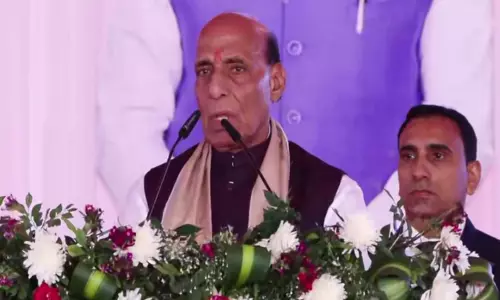 Uttarakhand सरकार के 4 साल पूरे होने पर रक्षा मंत्री राजनाथ सिंह ने कहा, उन्हें धुरंधर धामी कहा जाना चाहिए Uttarakhand सरकार के 4 साल पूरे होने पर रक्षा मंत्री राजनाथ सिंह ने कहा, उन्हें धुरंधर धामी कहा जाना चाहिए