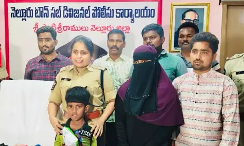 Nellore  में 24 घंटे में लापता 7 वर्षीय बच्चा बरामद, पुलिस ने परिवार से मिलाया