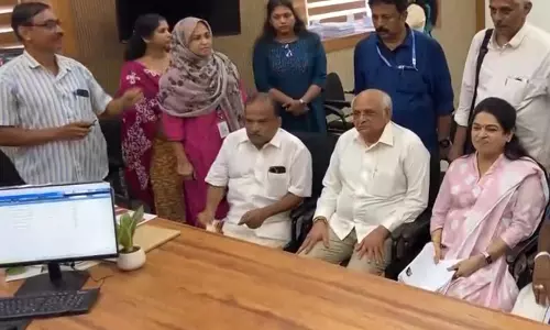 केरल चुनाव: BJP की पद्मजा वेणुगोपाल ने त्रिशूर से नामांकन दाखिल किया, गुजरात के CM पटेल मौजूद केरल चुनाव: BJP की पद्मजा वेणुगोपाल ने त्रिशूर से नामांकन दाखिल किया, गुजरात के CM पटेल मौजूद