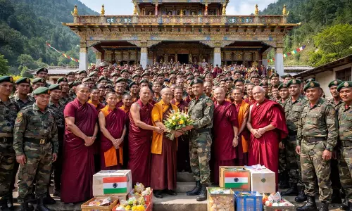 Tooting Monastery में सेना का आउटरीच कार्यक्रम, नागरिक-सैन्य संबंधों को बढ़ावा Tooting Monastery में सेना का आउटरीच कार्यक्रम, नागरिक-सैन्य संबंधों को बढ़ावा