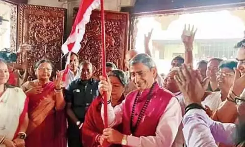 Governor ठाकुरबाड़ी में क्यों हैं? तृणमूल सांसद ममता बनर्जी ने साधा निशाना