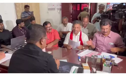केरल चुनाव: LDF समर्थित निर्दलीय उम्मीदवार NMR रजाक ने पलक्कड़ से नामांकन दाखिल किया