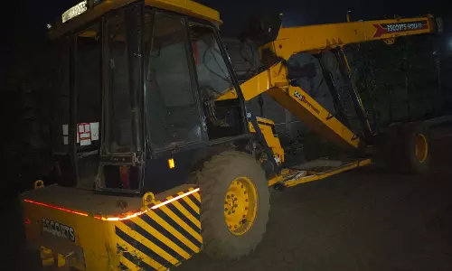 ट्रेलर लोड में हेर-फेर कर लाखों की ठगी करने वाले ट्रांसपोर्टर, वाहन चालक और कबाड़ी गिरफ्तार