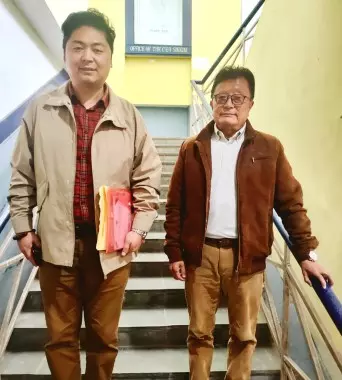 Sikkim BJP ने विदेशी को वोटर आईडी जारी करने पर चुनाव अधिकारियों के खिलाफ तुरंत एफआईआर की मांग Sikkim BJP ने विदेशी को वोटर आईडी जारी करने पर चुनाव अधिकारियों के खिलाफ तुरंत एफआईआर की मांग