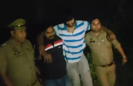 पुलिस और बदमाश के बीच मुठभेड़ पुलिस और बदमाश के बीच मुठभेड़