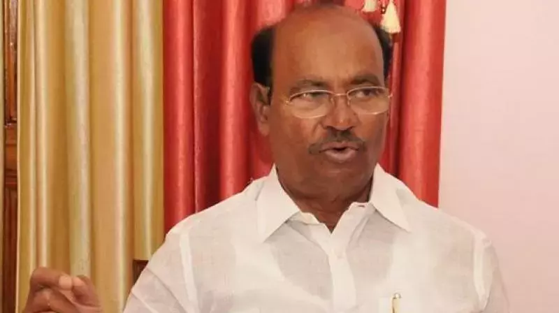 Tamil Nadu: रामदास ने शशिकला से हाथ मिलाया Tamil Nadu: रामदास ने शशिकला से हाथ मिलाया