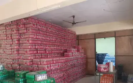 पानी फैक्ट्रियों में मिली गंदगी, सील की कार्रवाई पानी फैक्ट्रियों में मिली गंदगी, सील की कार्रवाई