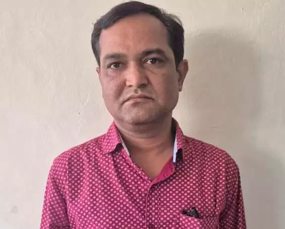 नगर निगम के दफ्तर में खलबली मची ACB के एक्शन से नगर निगम के दफ्तर में खलबली मची ACB के एक्शन से