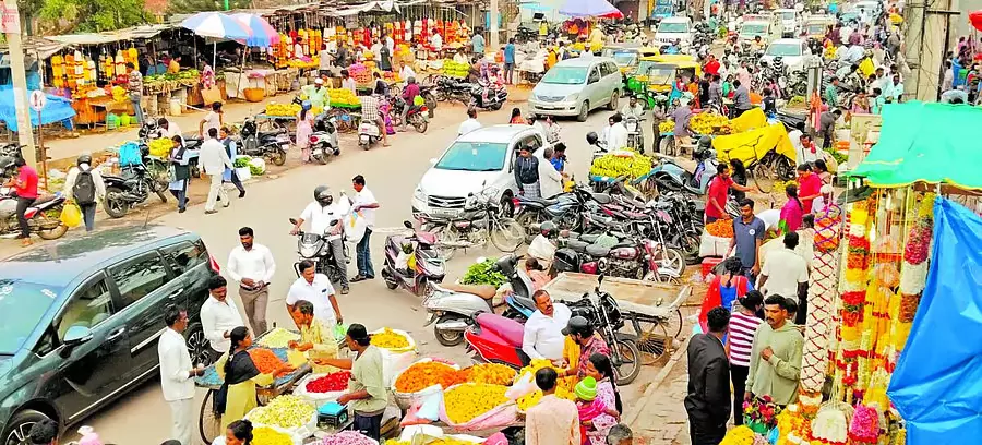 Chikkaballapura : उगादी त्योहार के लिए खरीदारी जोरों पर है Chikkaballapura : उगादी त्योहार के लिए खरीदारी जोरों पर है
