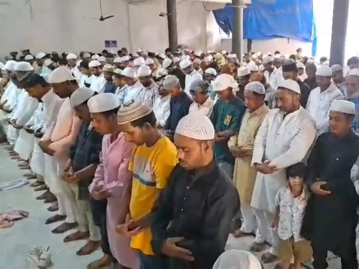 Faridabad: ईद पर फरीदाबाद में दिखा उल्लास और उत्साह Faridabad: ईद पर फरीदाबाद में दिखा उल्लास और उत्साह