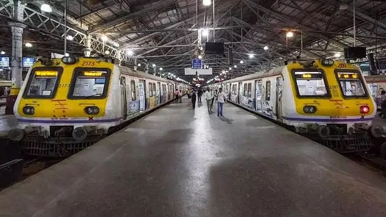 Mumbai : 22 मार्च को वेस्टर्न और सेंट्रल लाइनों पर जंबो और मेगा ब्लॉक की घोषणा Mumbai : 22 मार्च को वेस्टर्न और सेंट्रल लाइनों पर जंबो और मेगा ब्लॉक की घोषणा