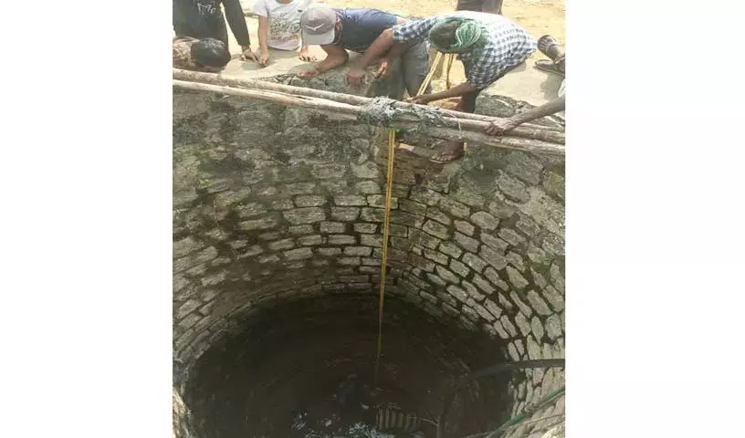 गाँव में पानी की कमी रोकने पर विशेष ज़ोर: Sarpanch Nilabai गाँव में पानी की कमी रोकने पर विशेष ज़ोर: Sarpanch Nilabai