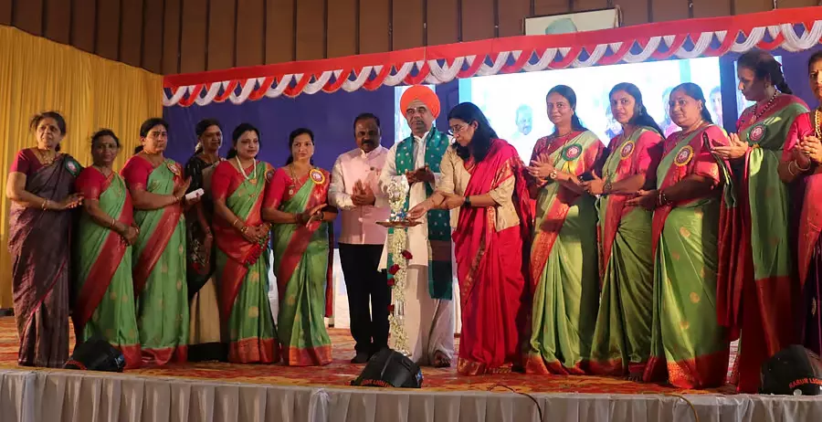 महिलाओं को उद्यमी बनने दें: Uma Reddy महिलाओं को उद्यमी बनने दें: Uma Reddy