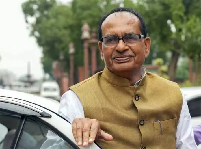 Chouhan ने बेमौसम बारिश से रबी फसलों को हुए नुकसान की समीक्षा की Chouhan ने बेमौसम बारिश से रबी फसलों को हुए नुकसान की समीक्षा की