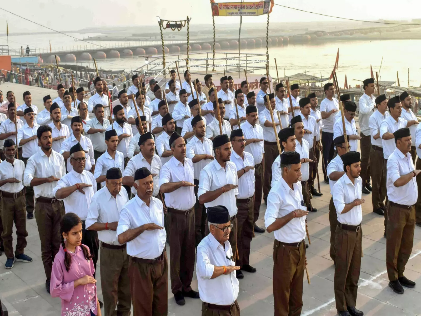 USCIRF रिपोर्ट में RSS-RAW पर बैन की सिफारिश की आलोचना USCIRF रिपोर्ट में RSS-RAW पर बैन की सिफारिश की आलोचना